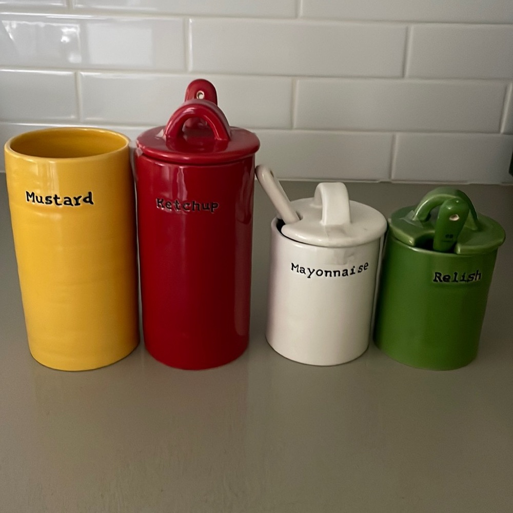 Pottery Barn condiments set
